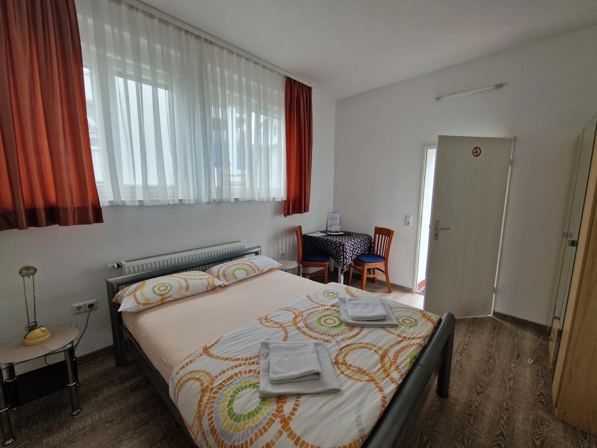 Pension Antalya Фридрихсхафен Экстерьер фото